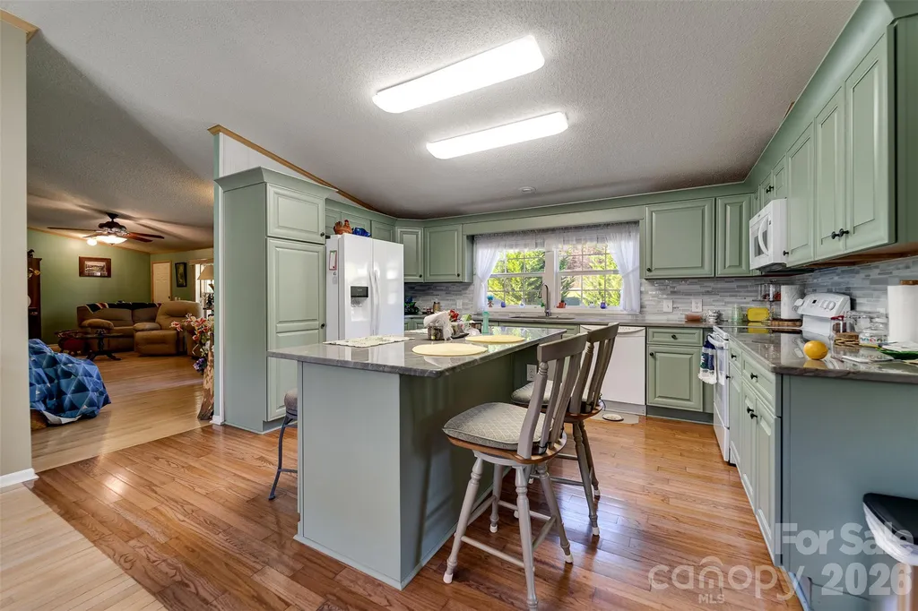 7581 Hwy 441 Highway S Sylva NC 28779