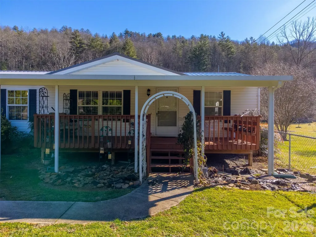 7581 Hwy 441 Highway S Sylva NC 28779