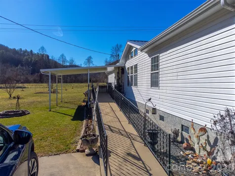 7581 Hwy 441 Highway S Sylva NC 28779
