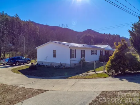7581 Hwy 441 Highway S Sylva NC 28779