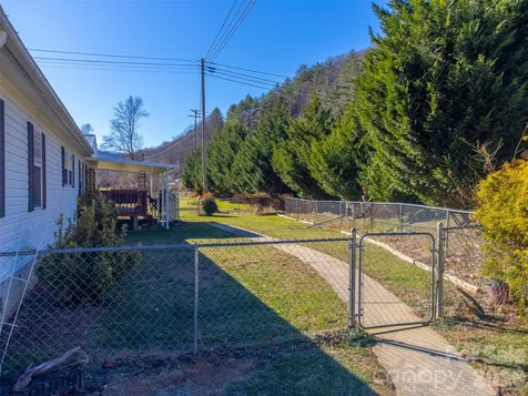 7581 Hwy 441 Highway S Sylva NC 28779