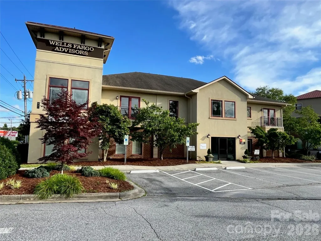 421 S Church Street Hendersonville NC 28792