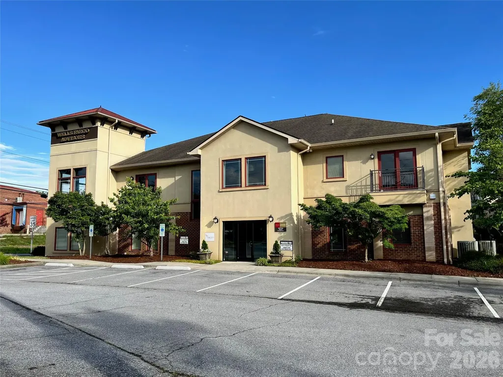 421 S Church Street Hendersonville NC 28792