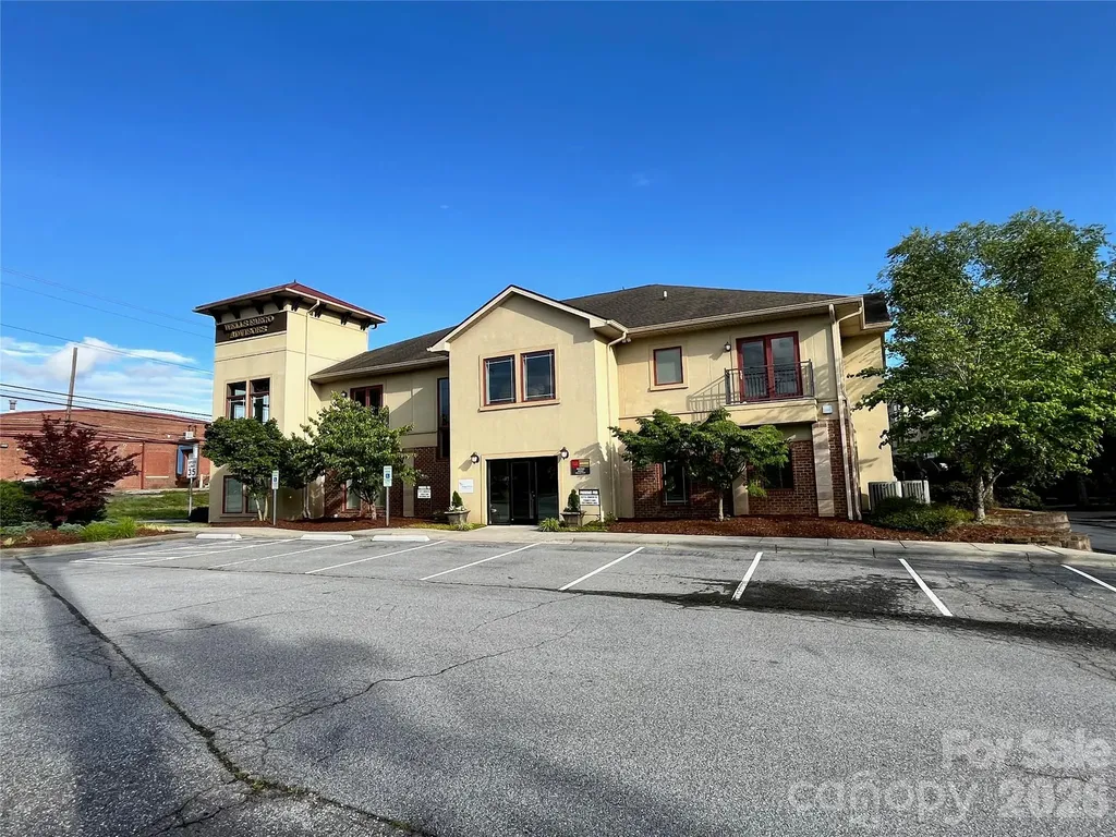 421 S Church Street Hendersonville NC 28792