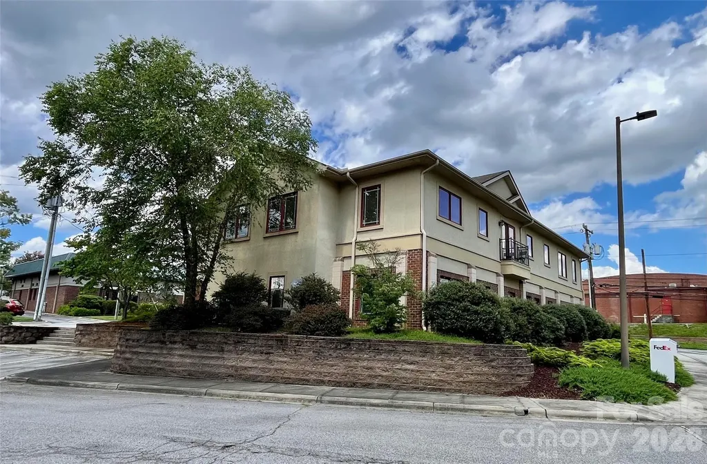 421 S Church Street Hendersonville NC 28792