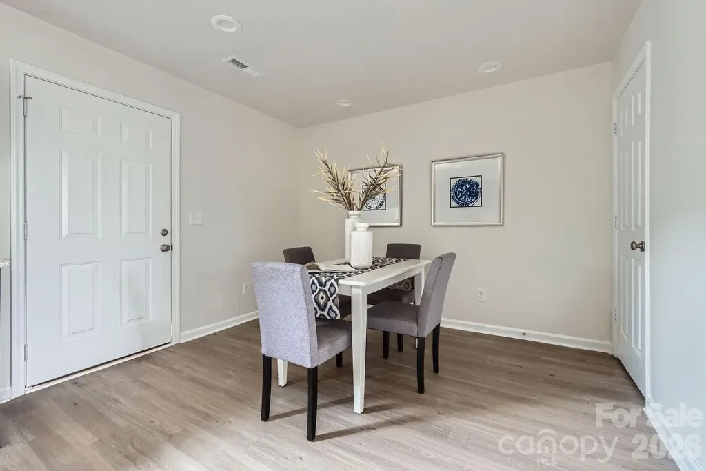 1610 Ct Brooks Circle Charlotte NC 28212