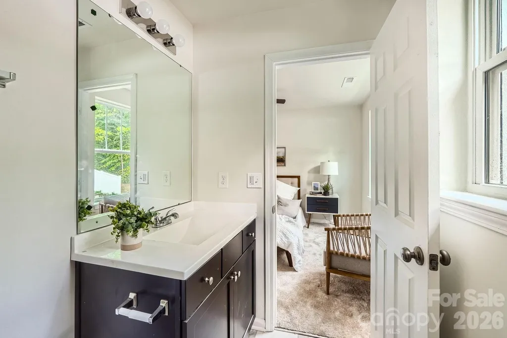 1610 Ct Brooks Circle Charlotte NC 28212
