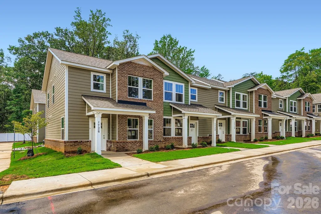 1610 Ct Brooks Circle Charlotte NC 28212