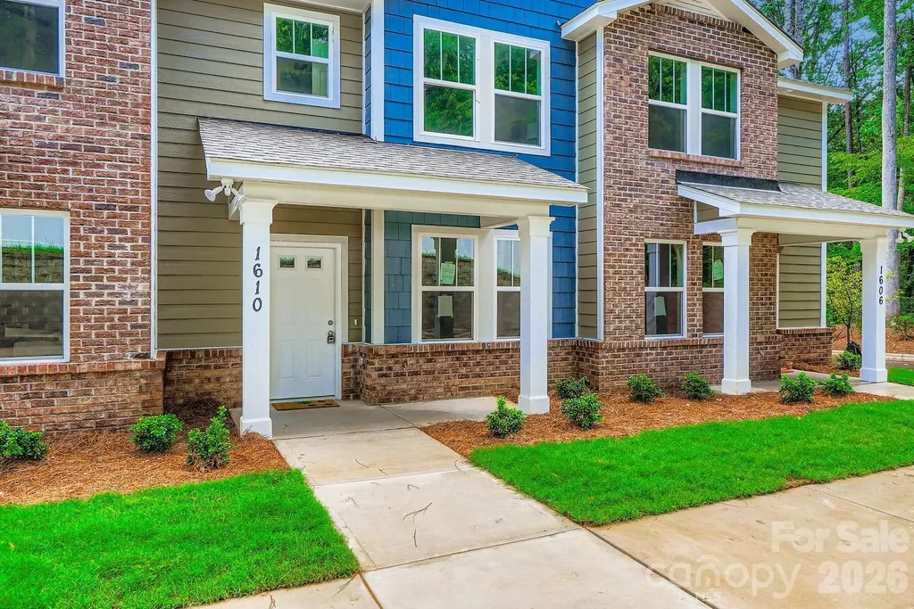1610 Ct Brooks Circle Charlotte NC 28212
