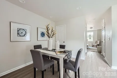 1610 Ct Brooks Circle Charlotte NC 28212