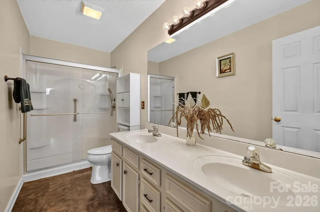 1425 Farmington Hills Drive Conover NC 28613