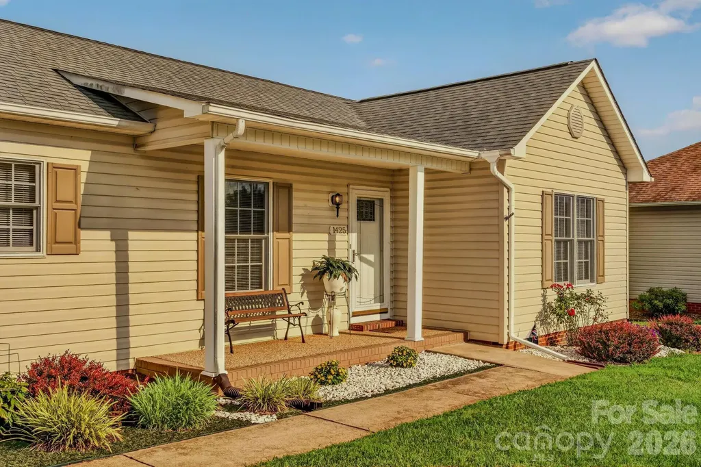 1425 Farmington Hills Drive Conover NC 28613