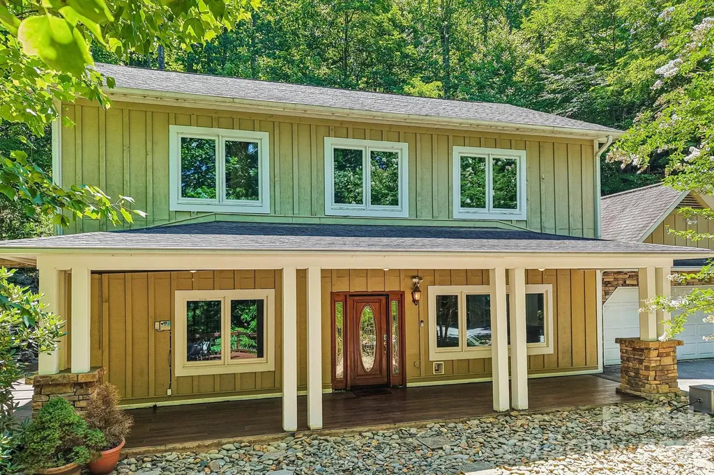 10 Cedar Drive Mills River NC 28759