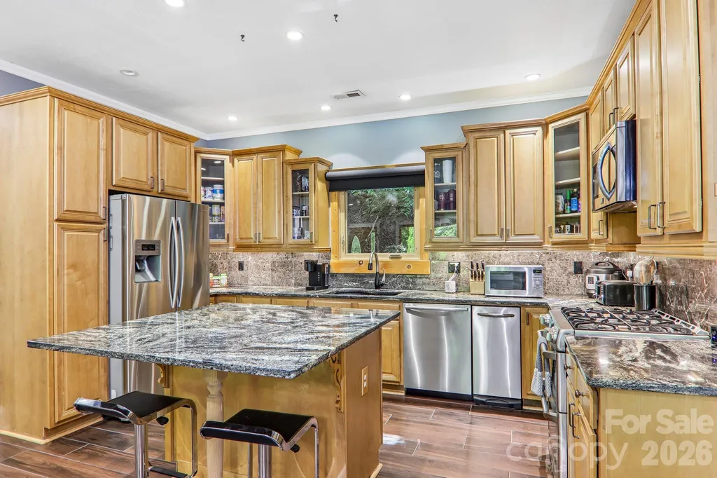 10 Cedar Drive Mills River NC 28759