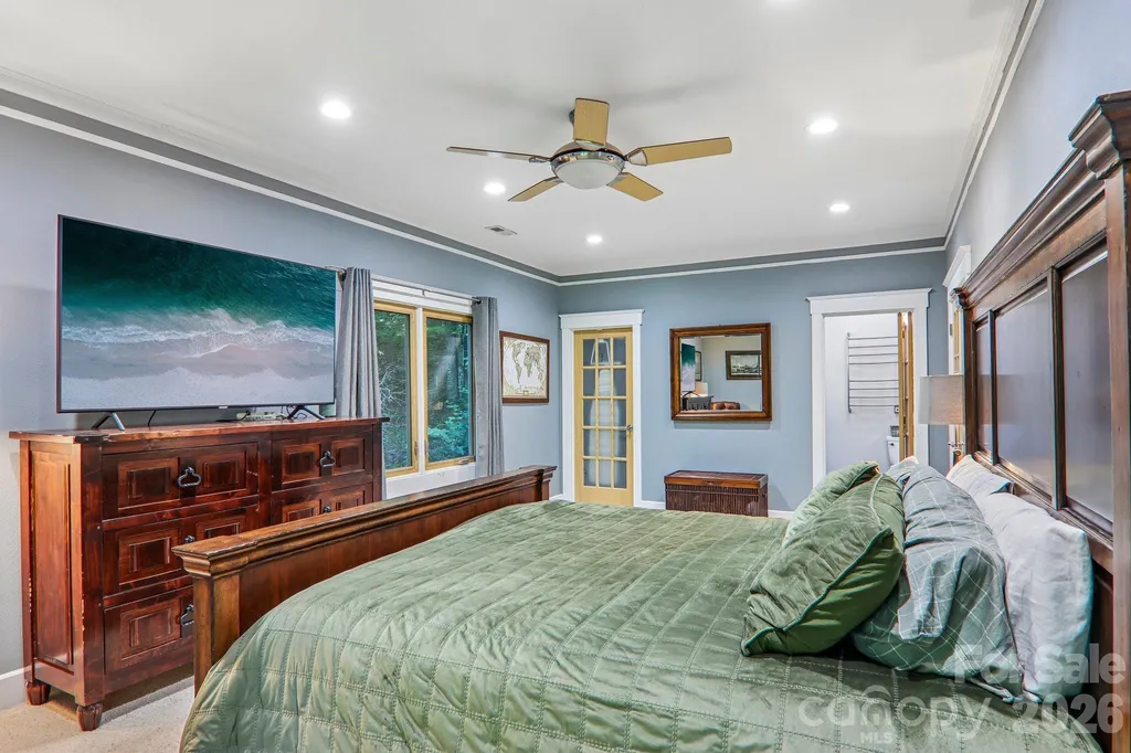 10 Cedar Drive Mills River NC 28759