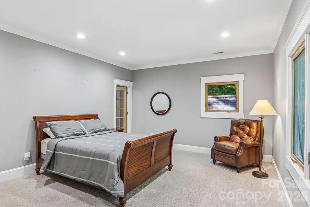 10 Cedar Drive Mills River NC 28759