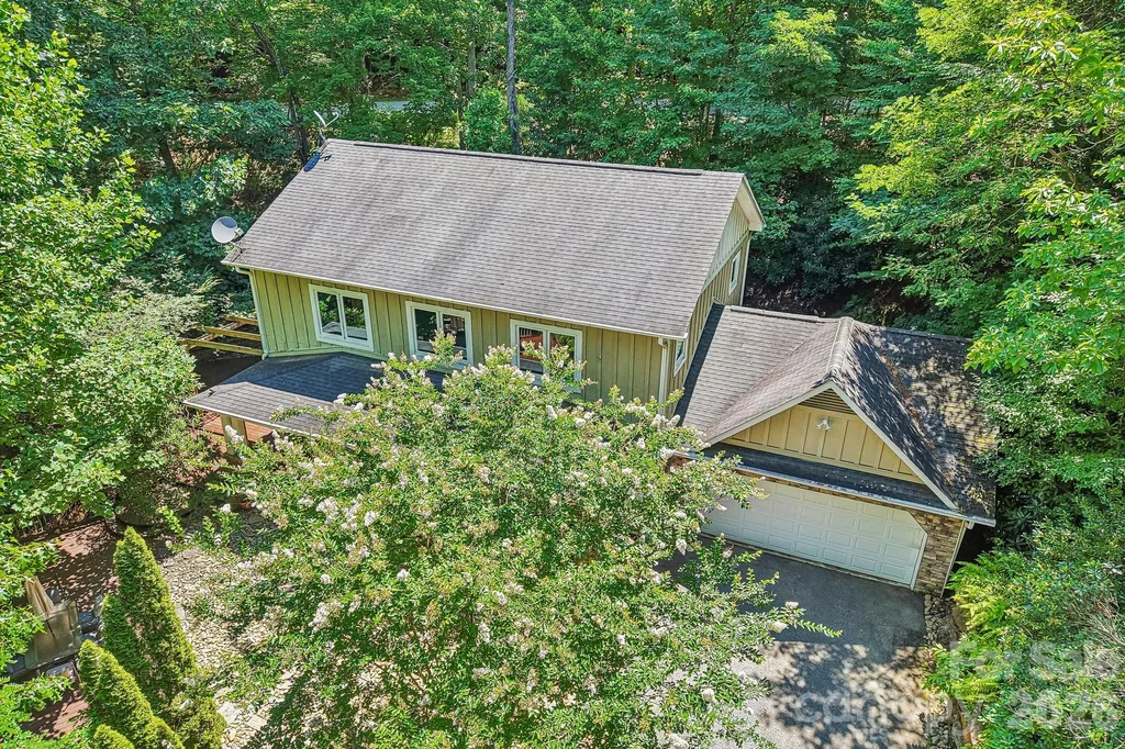 10 Cedar Drive Mills River NC 28759