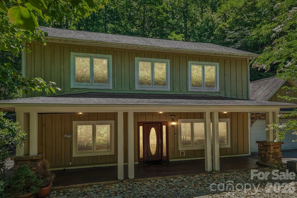 10 Cedar Drive Mills River NC 28759