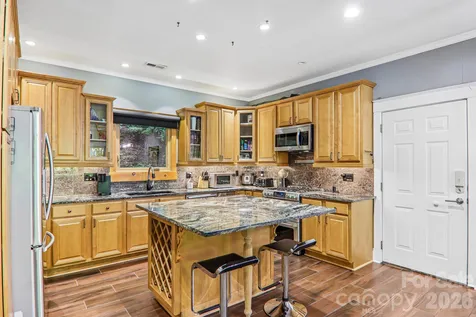10 Cedar Drive Mills River NC 28759