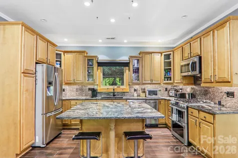 10 Cedar Drive Mills River NC 28759