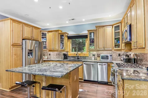 10 Cedar Drive Mills River NC 28759