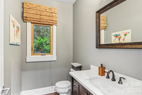 10 Cedar Drive Mills River NC 28759