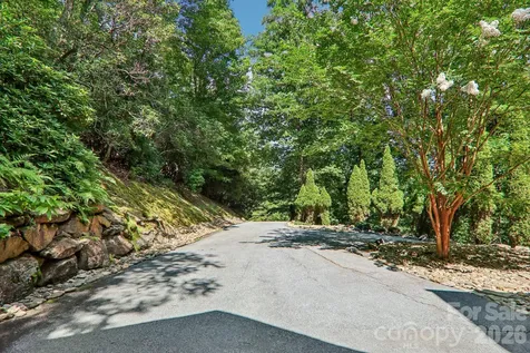 10 Cedar Drive Mills River NC 28759