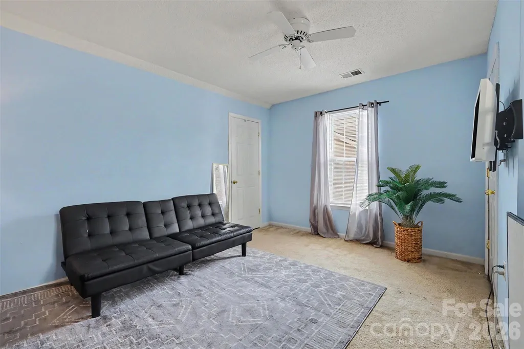 1826 Conifer Circle Charlotte NC 28213