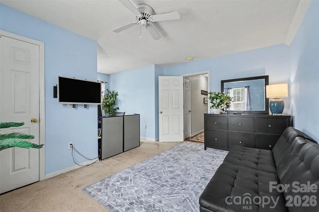 1826 Conifer Circle Charlotte NC 28213