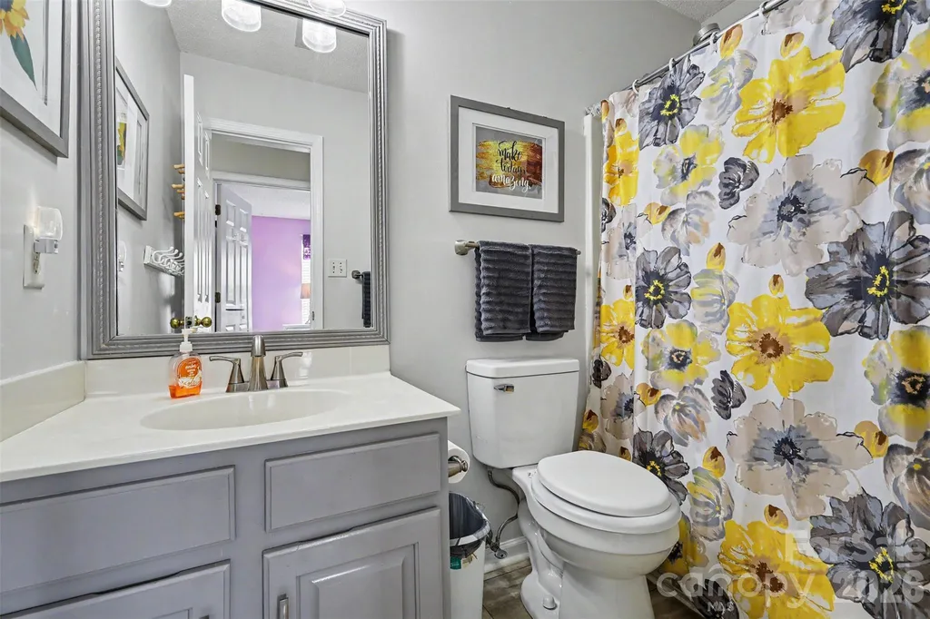 1826 Conifer Circle Charlotte NC 28213