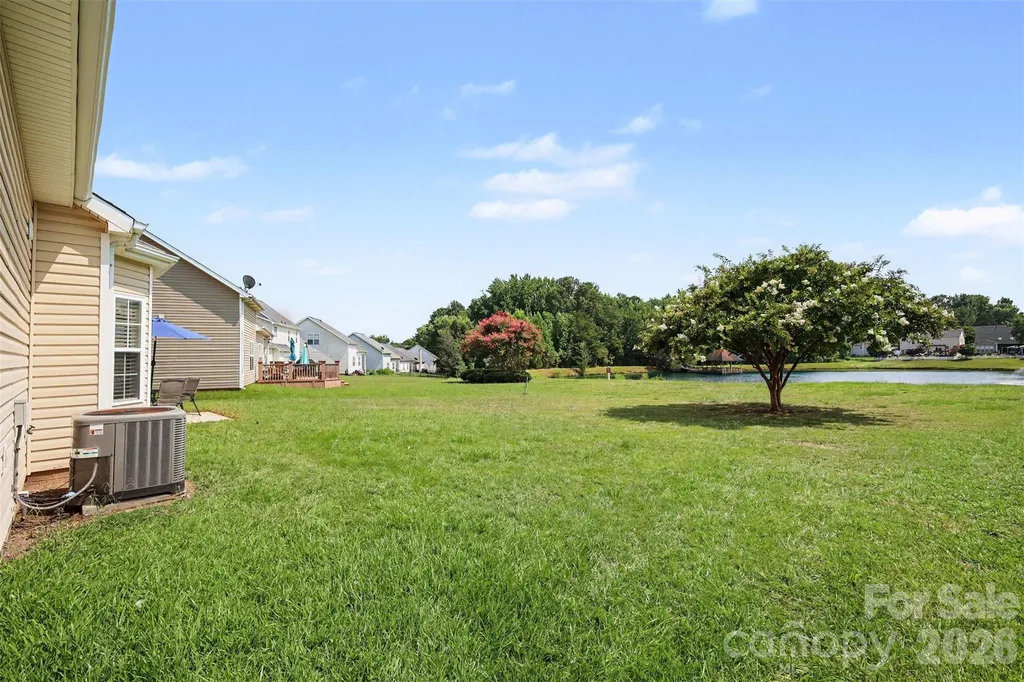 1826 Conifer Circle Charlotte NC 28213