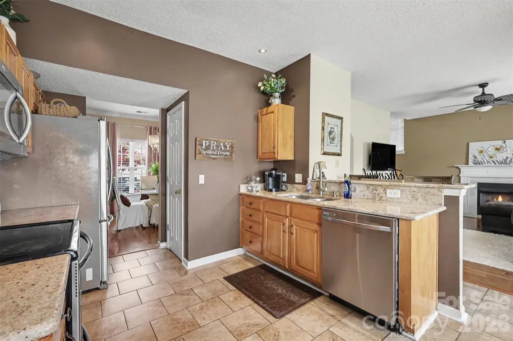 1826 Conifer Circle Charlotte NC 28213