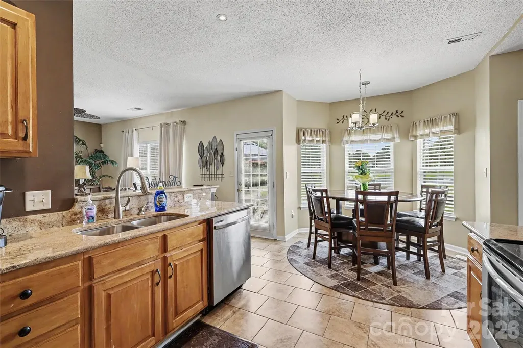 1826 Conifer Circle Charlotte NC 28213
