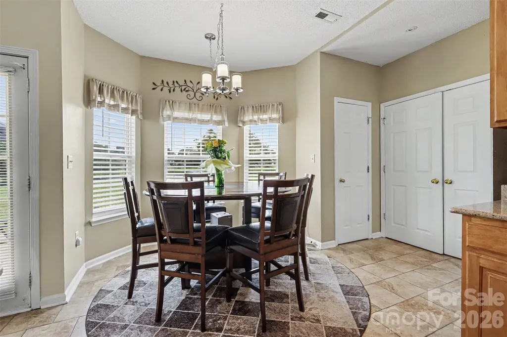1826 Conifer Circle Charlotte NC 28213