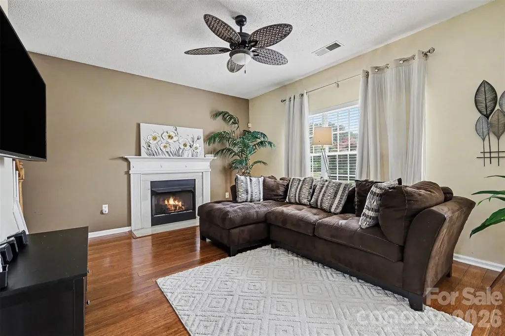 1826 Conifer Circle Charlotte NC 28213
