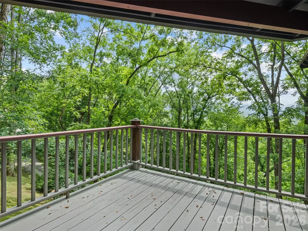 145 Hiaway Trail Clyde NC 28721