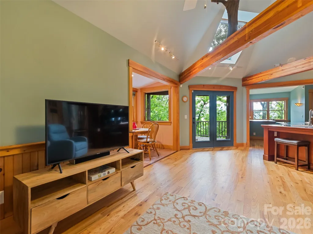 145 Hiaway Trail Clyde NC 28721
