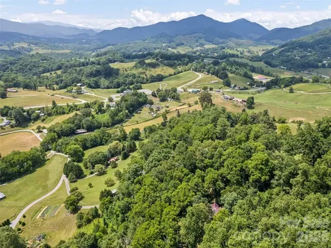 145 Hiaway Trail Clyde NC 28721