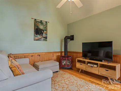 145 Hiaway Trail Clyde NC 28721
