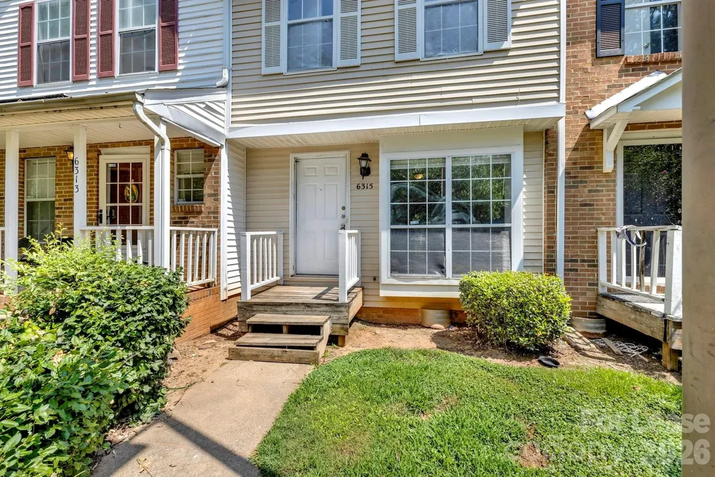6315 Windsor Gate Lane Charlotte NC 28215