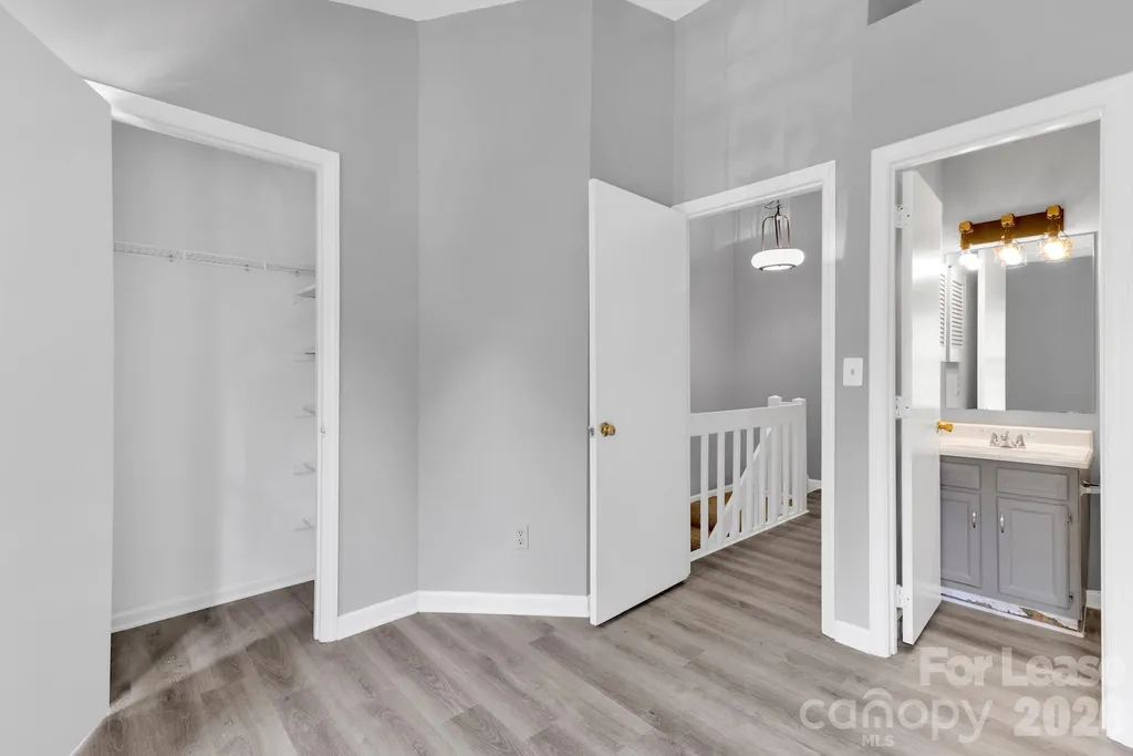 6315 Windsor Gate Lane Charlotte NC 28215
