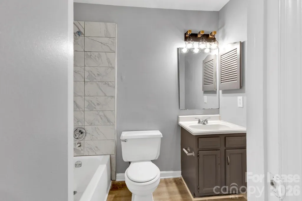 6315 Windsor Gate Lane Charlotte NC 28215