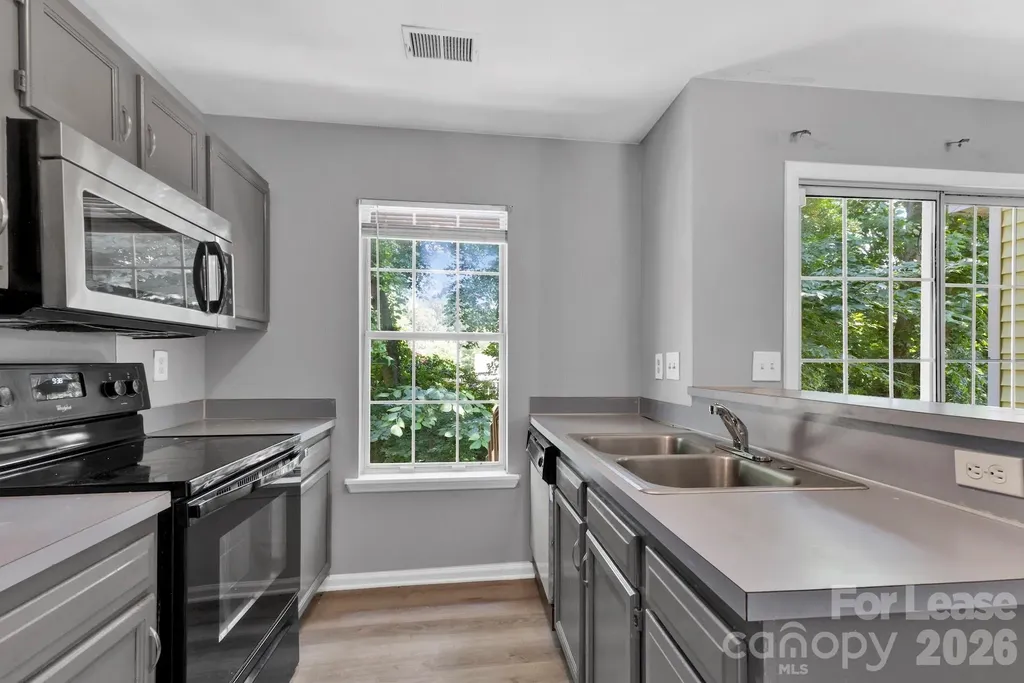 6315 Windsor Gate Lane Charlotte NC 28215