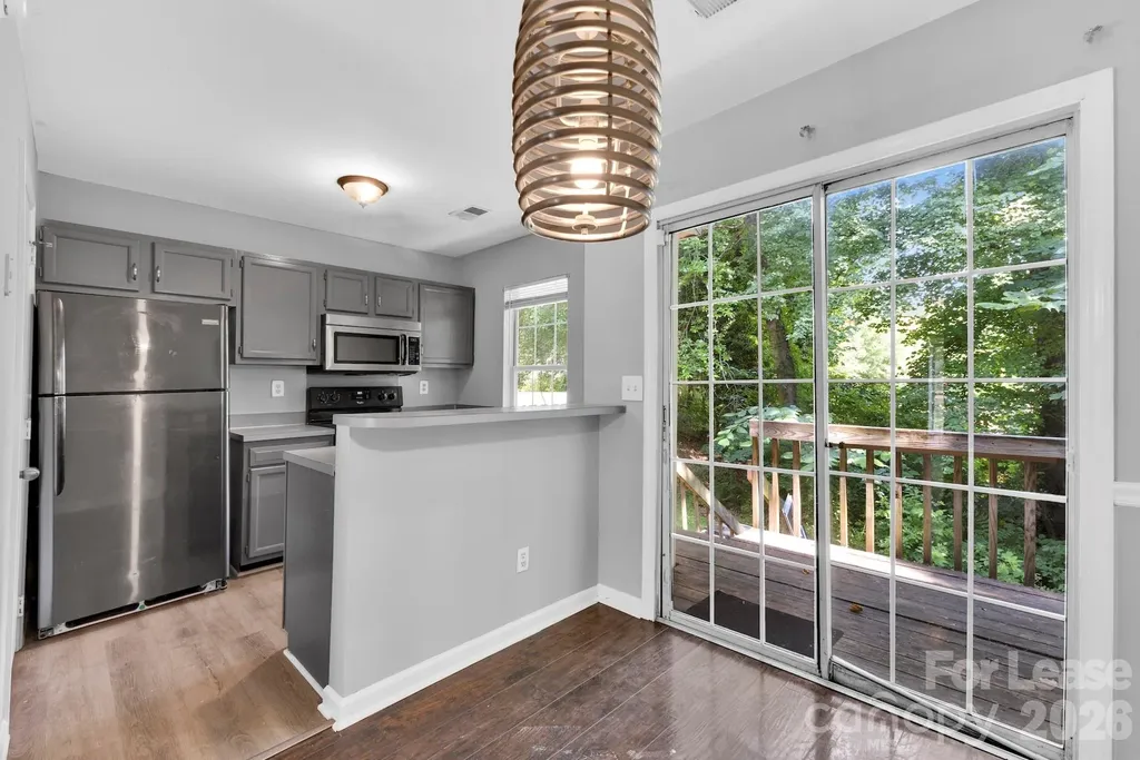 6315 Windsor Gate Lane Charlotte NC 28215