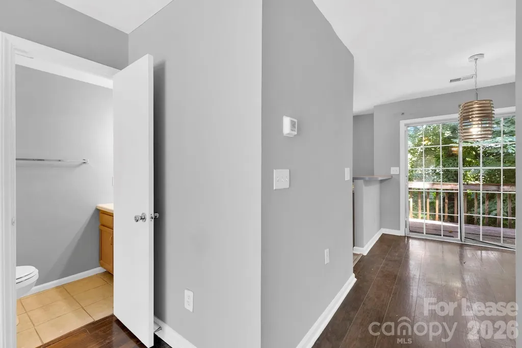 6315 Windsor Gate Lane Charlotte NC 28215