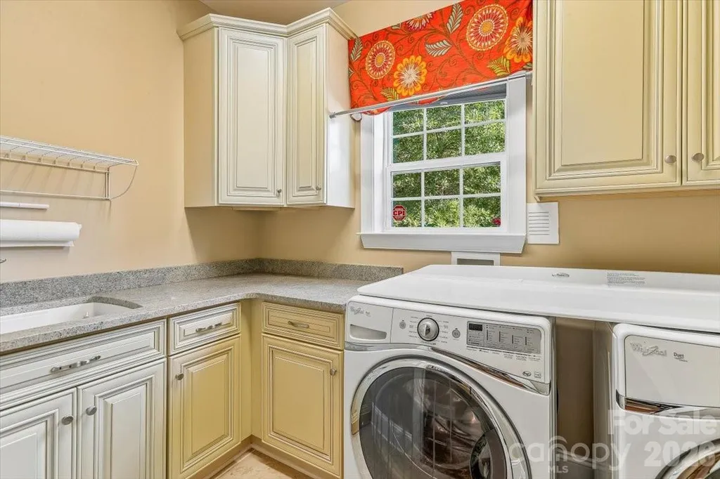 5125 Pansley Drive Charlotte NC 28226