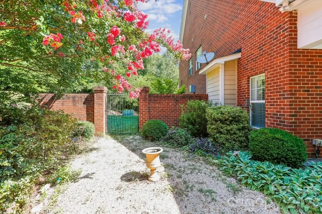 5125 Pansley Drive Charlotte NC 28226