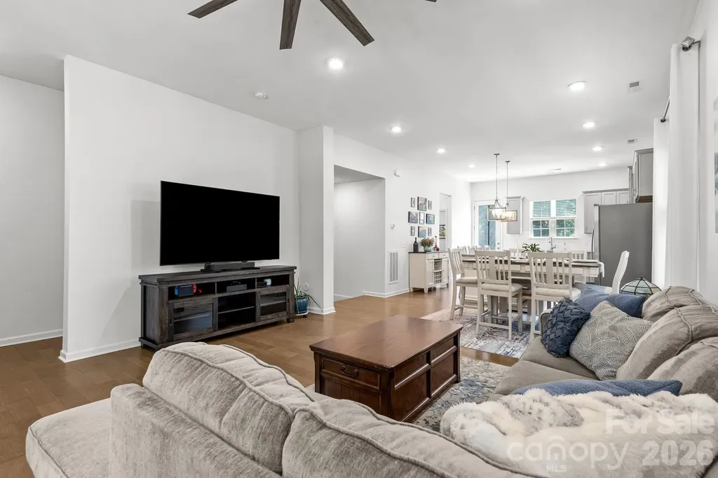 9432 Ainslie Downs Street Charlotte NC 28273