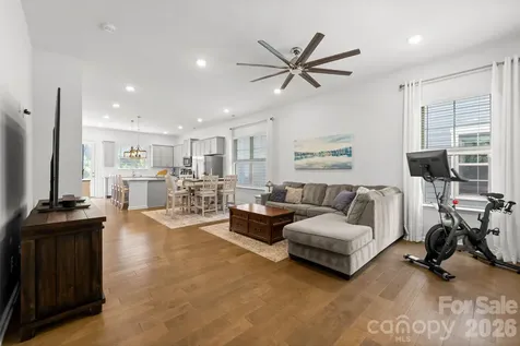 9432 Ainslie Downs Street Charlotte NC 28273