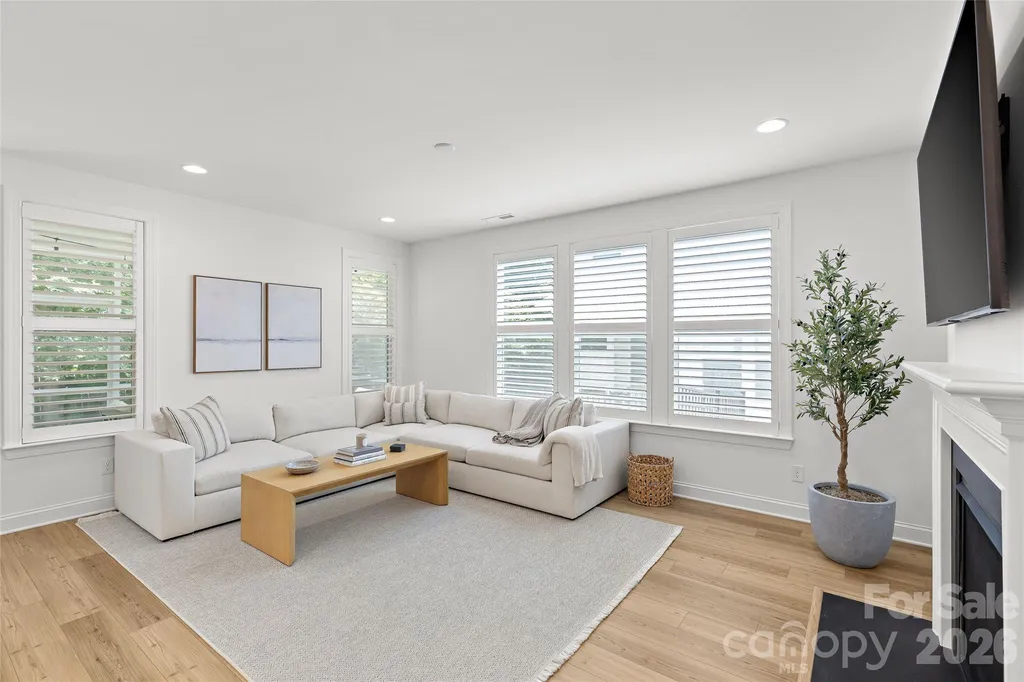 6023 Corbin Woods Court Charlotte NC 28226